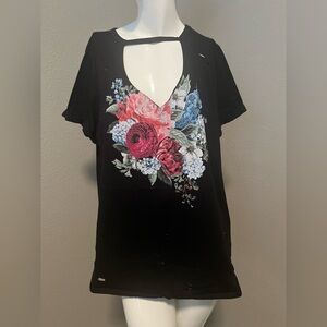 TORRID Plus Women’s Black Floral Distressed SS Cotton Choker Neck Tee Top Size 1
